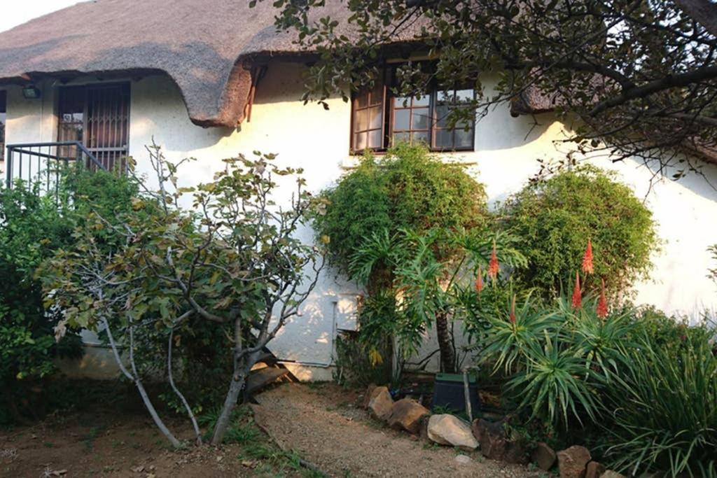 41 Ridge- Self Catering Cottages Midrand Exterior photo