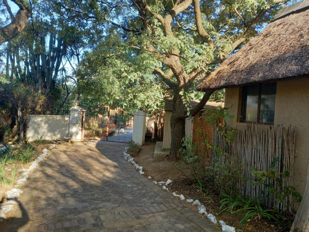 41 Ridge- Self Catering Cottages Midrand Exterior photo